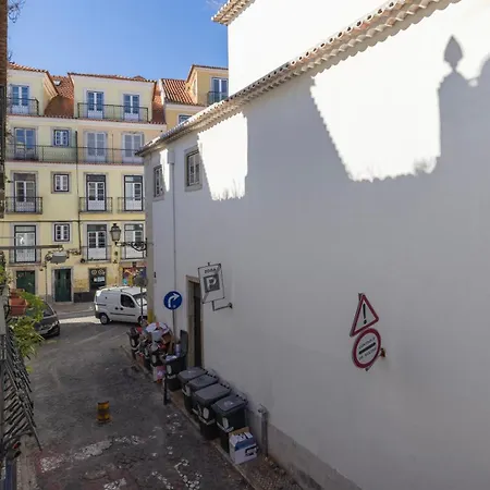 아파트 Charming In Bairro Alto 87 By Lovelystay