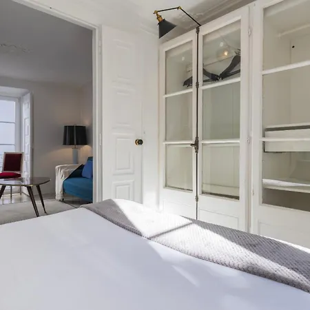 Charming In Bairro Alto 87 By Lovelystay *