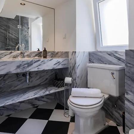 Charming In Bairro Alto 87 By Lovelystay *